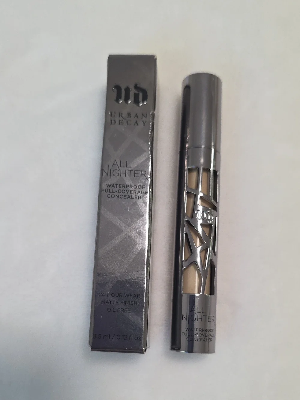 NIB Urban Decay All Nighter Waterproof Full Coverage Concealer in Light Warm